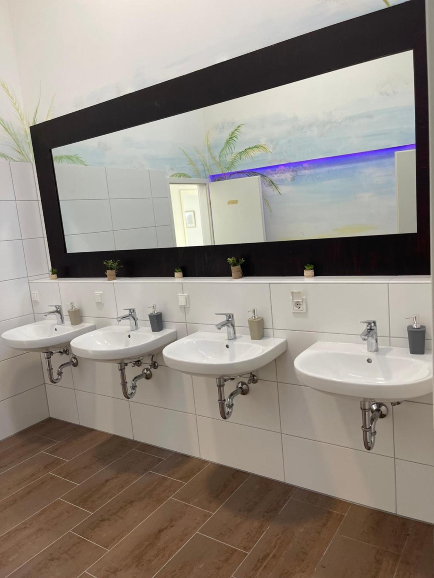 Kavkaz Restaurant & Hotel Lohmar Eksteriør billede